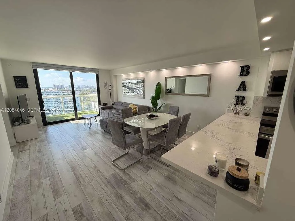 Sailboat Cay Condo — Photo 2