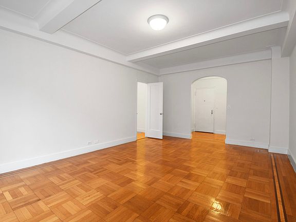 4th image of 3 E 66th St #A6