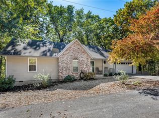 4 McGinnis Ln, Bella Vista, AR 72715