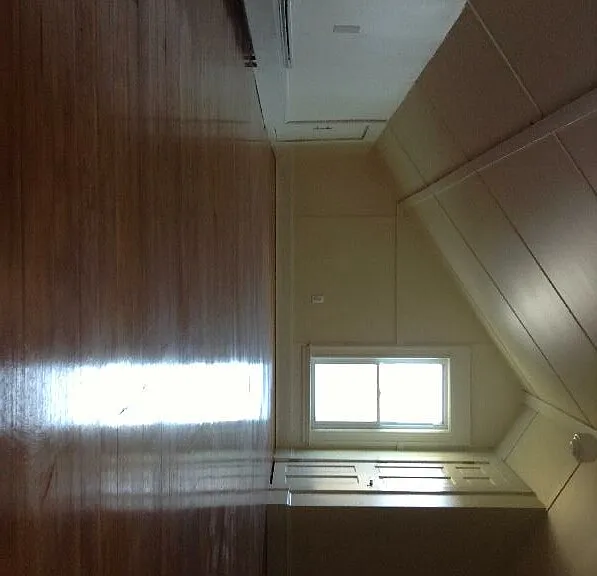 Upstairs Bedroom (2 Closets)