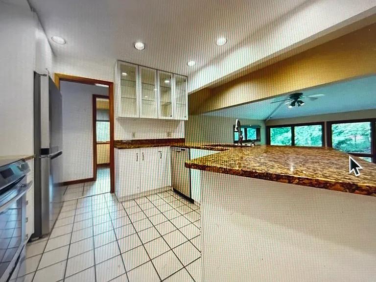 622 Cedar Grv #1 — Photo 5