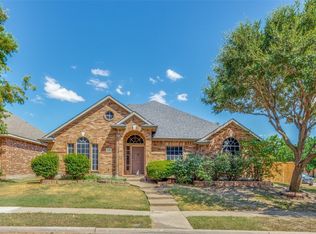 6100 Apache Dr, The Colony, TX 75056