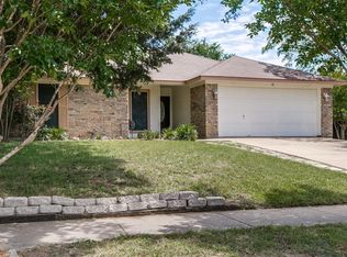 16 Connecticut Ave, Midlothian, TX 76065