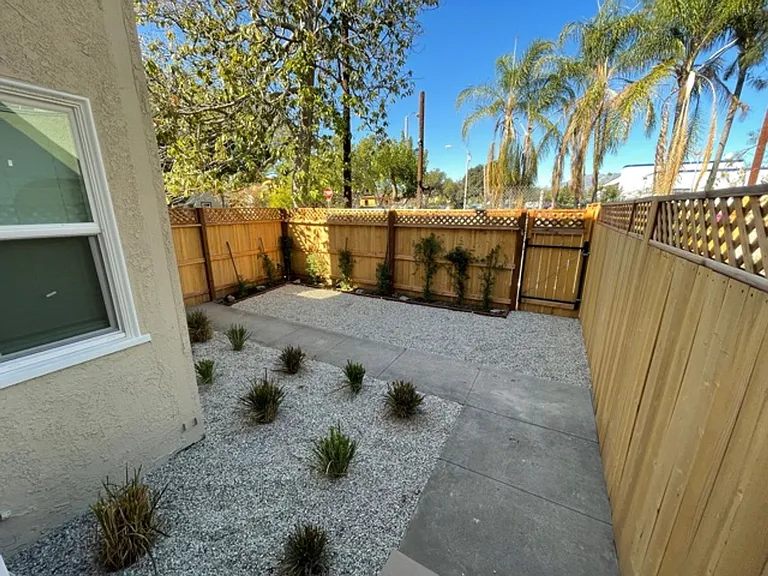 524 Lincoln Ave. — Photo 15