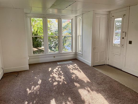 2nd image of 205 N Ella St