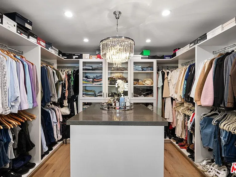 2120 San Ysidro Dr — Photo 22