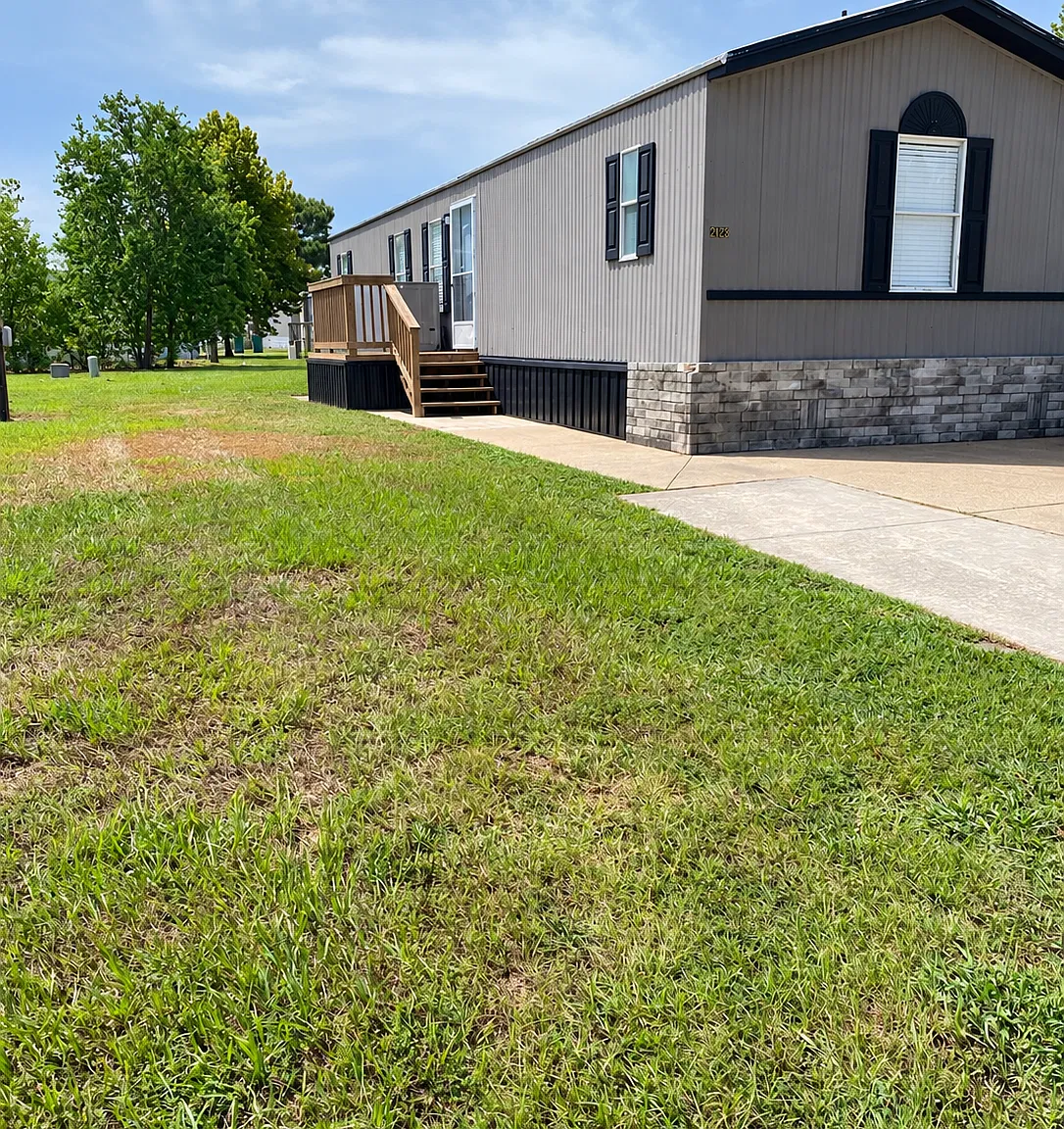 3 bed, 896 sqft, $1,150 — Photo 1