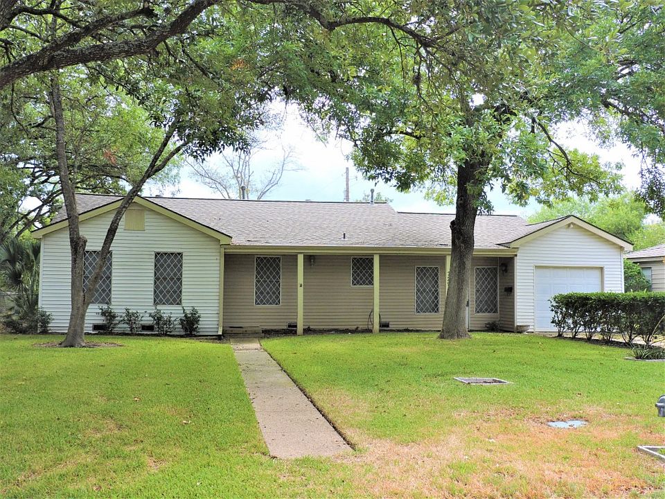 1st image of 729 Garden Acres Blvd
