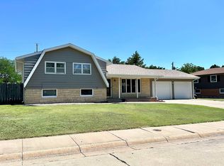 2920 Skyline Dr, Hays, KS 67601
