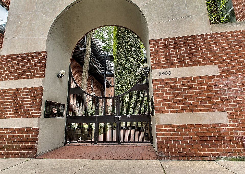 1st image of 5400 S Hyde Park Blvd APT 1B