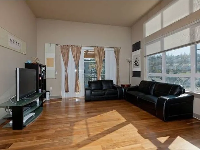 1840 25th Ave NE #402 — Photo 6