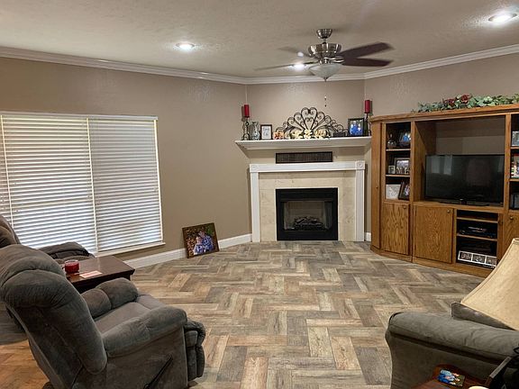 5th image of 725 B K Pickering Dr