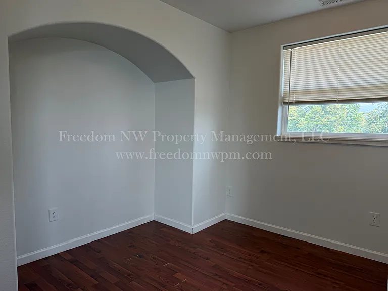 998 Burnt Ridge Rd — Photo 17