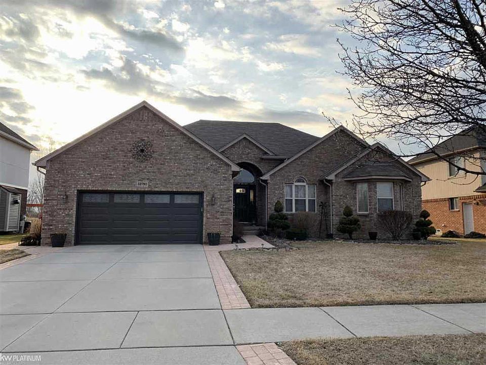 1st image of 32780 Greenwood Dr