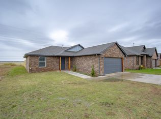 1222 Sierra Ln, Kingfisher, OK 73750