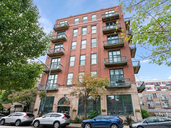1632 S Indiana Ave APT 706, Chicago, IL 60616
