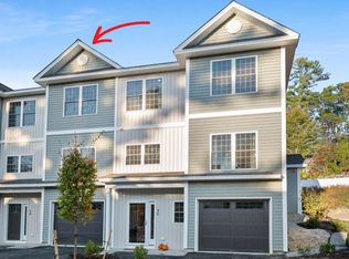 2B Dearborn Cir, Goffstown, NH 03045