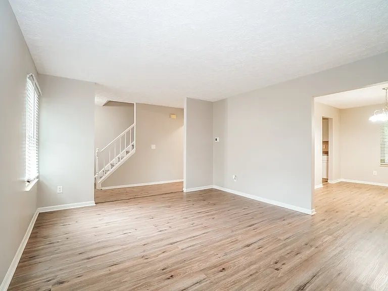 442 Rambling Brook Dr — Photo 6