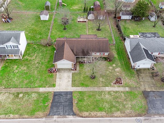 2nd image of 650 Beachler Rd