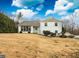 3362 Arcola Rd, Collegeville, PA 19426