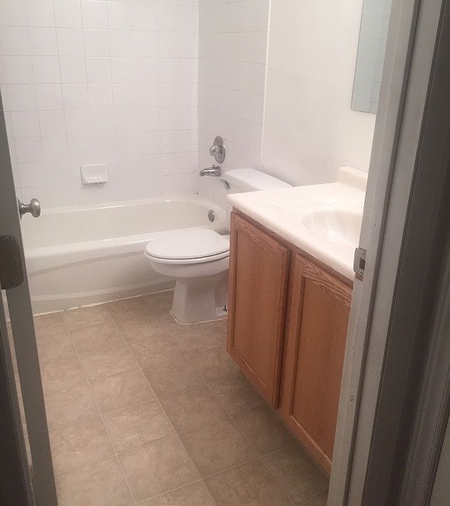 2nd image of 4502 McPhee Ave APT 4