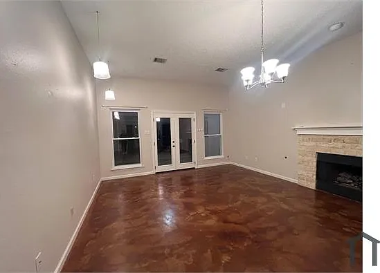 5 bed, 1953 sqft, $3,700 — Photo 4