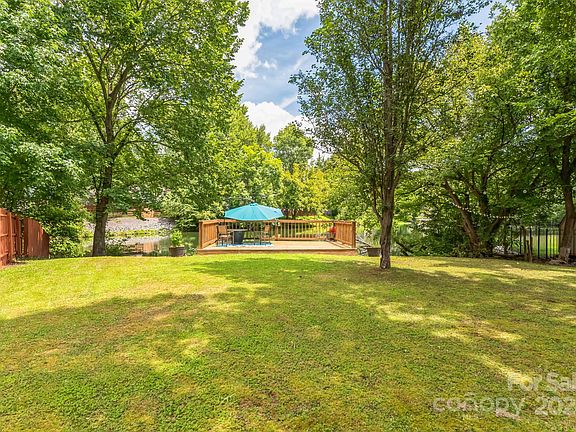 5th image of 7925 Quail Field Dr
