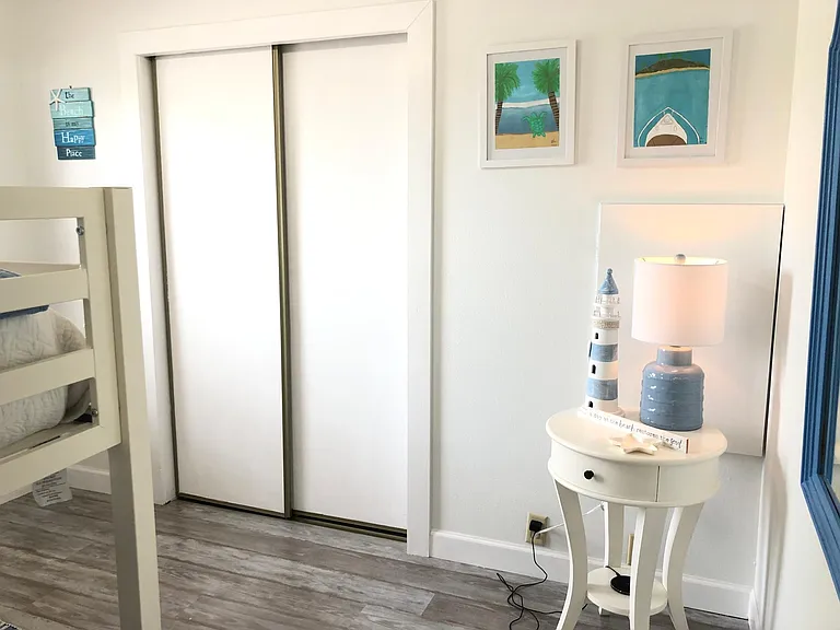 Guest bedroom