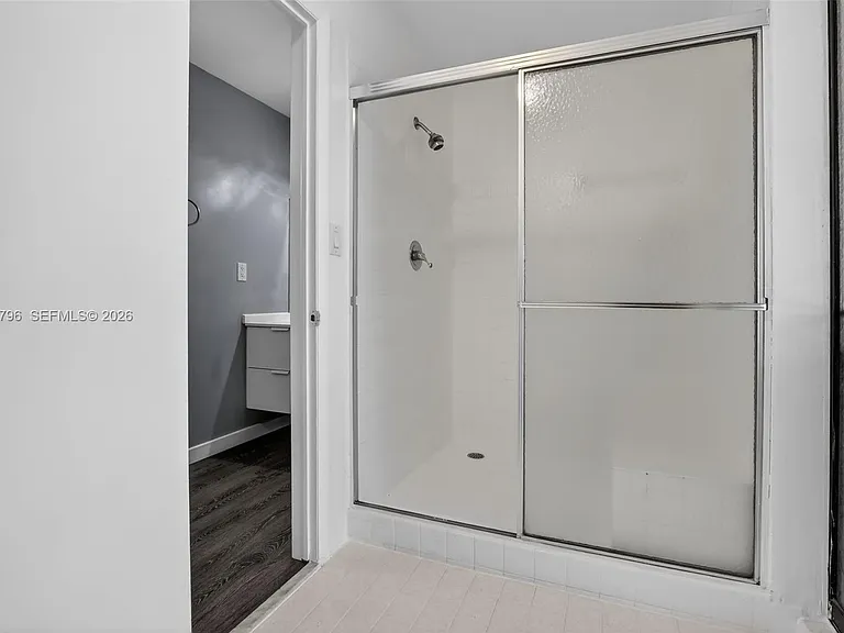 9703 N New River Canal Rd #103 — Photo 24