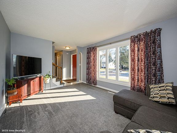 4th image of 1308 E Euclid Ave