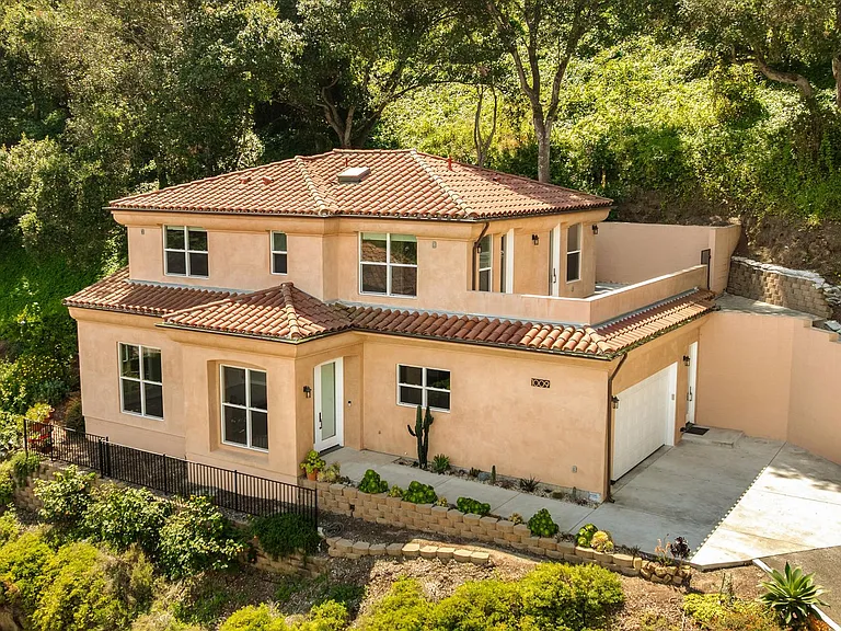 Chino St — Photo 2
