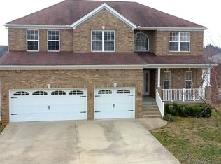 410 Cabernet Dr, Vine Grove, KY 40175