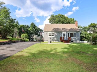 5 York Rd, Hudson, NH 03051
