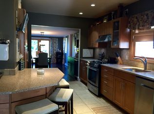 24 Hartz St, Gloucester, MA 01930