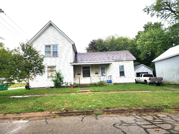 1200 3rd St, Three Rivers, MI 49093