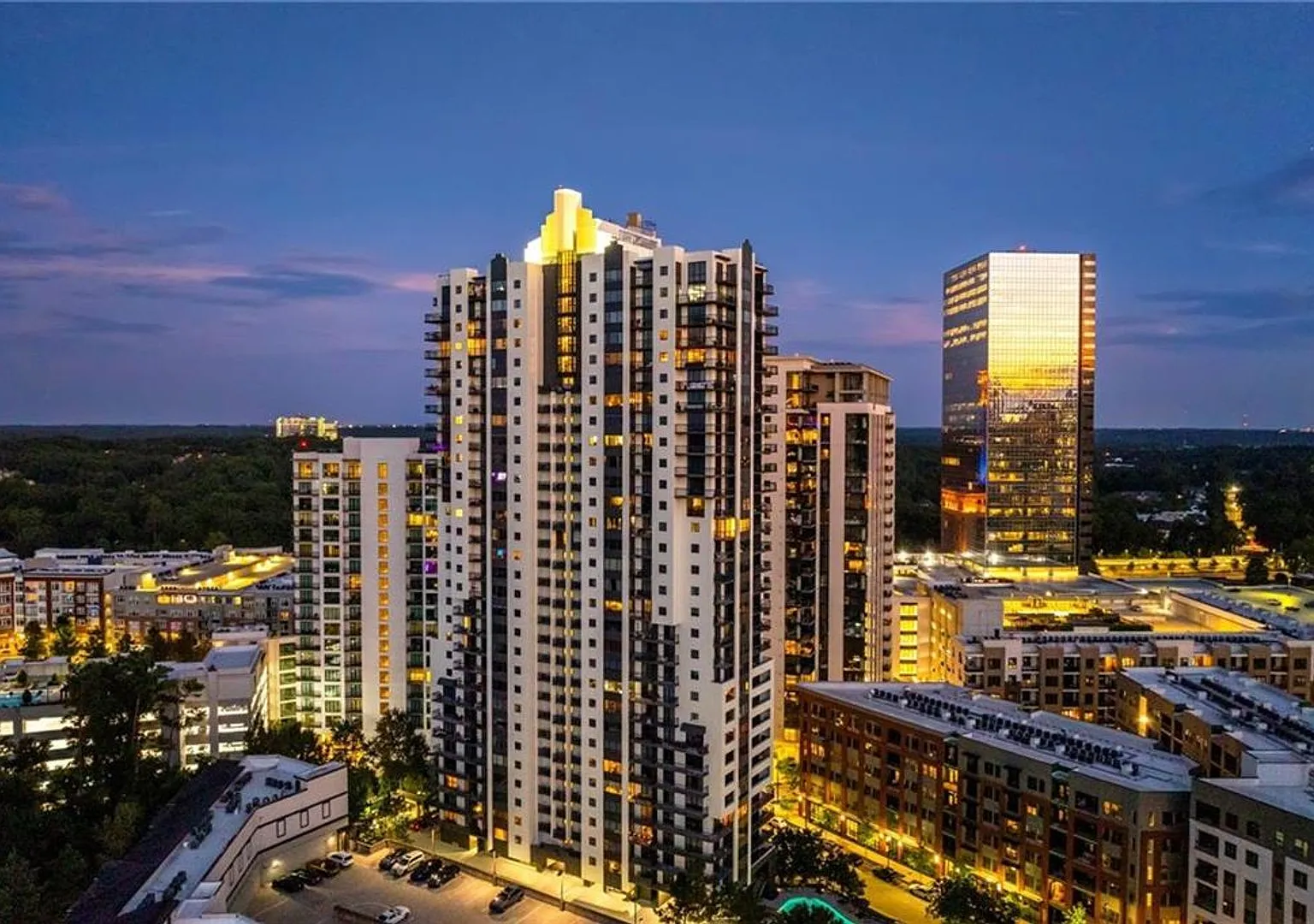 2bd/2bth in sought after Grandview Condominiums in the heart of Buckhead! — Photo 1