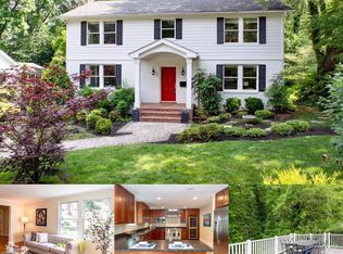 6203 Foxcroft Rd, Alexandria, VA 22307