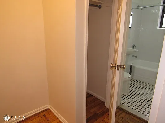 Rented by Kian Realty | media 17