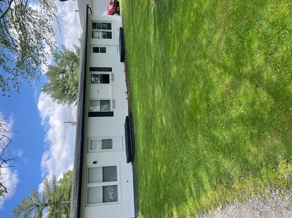 307 S Logan St, Broadlands, IL 61816