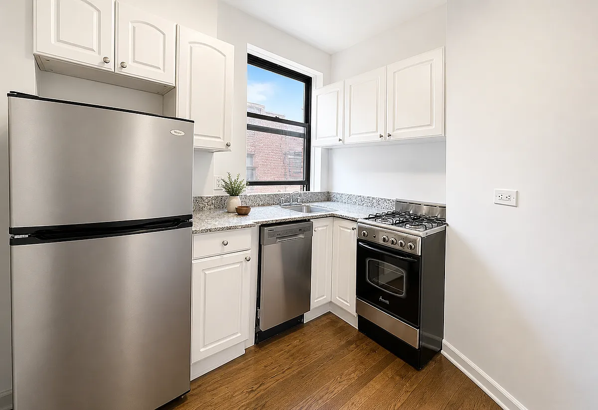 Building Photo - 466 Amsterdam Ave #4A