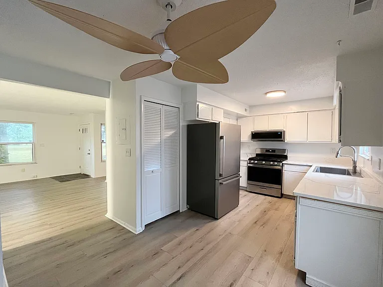 1412 Bairstow Ct — Photo 13