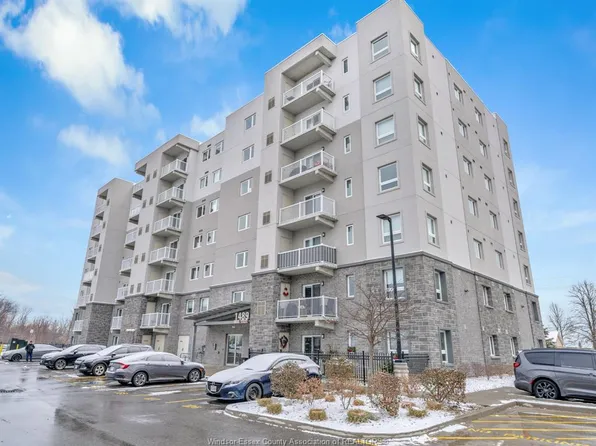 1489 Banwell Rd #223, Windsor, ON N8P 0G4