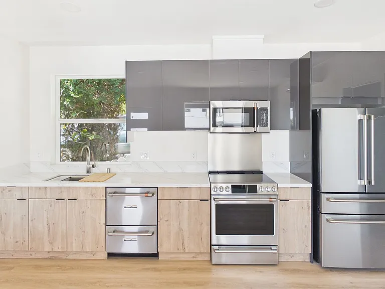 1447 Olive Ave #2 — Photo 12