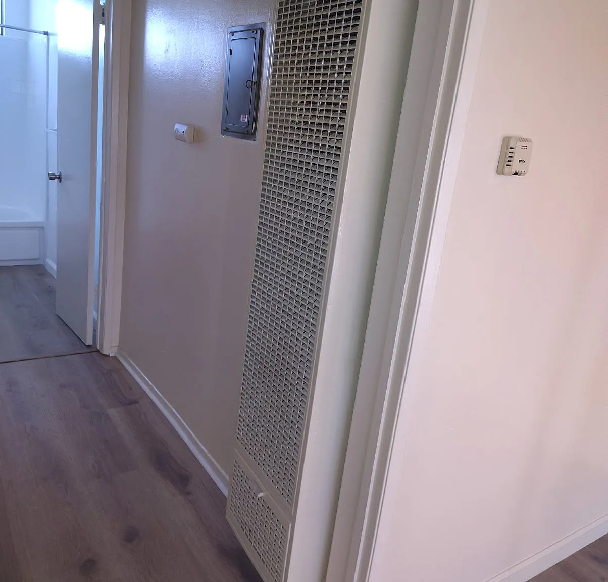 1 bed, $2,395 — Photo 4