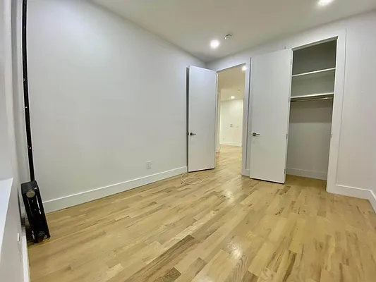 Rented by Lang Realty LLC | media 9