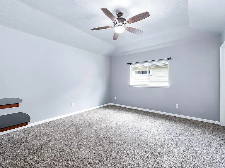 3720 Armand Dr — Photo 36