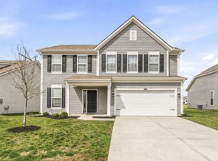 6710 Red Barn Dr, Whitestown, IN