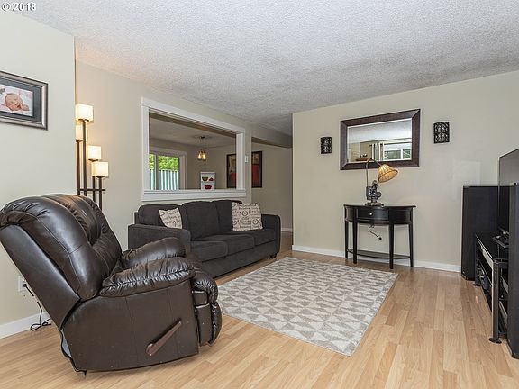 4th image of 12778 SE 24th Ave