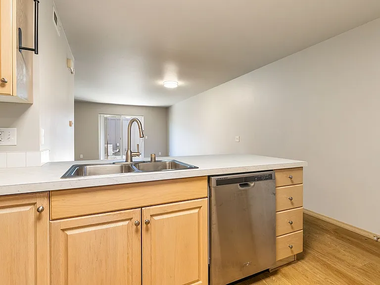 Parkview Apartments Your Next Home Awaits! — Photo 23