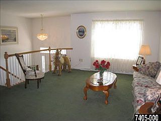3rd image of 250 Abbey Dr